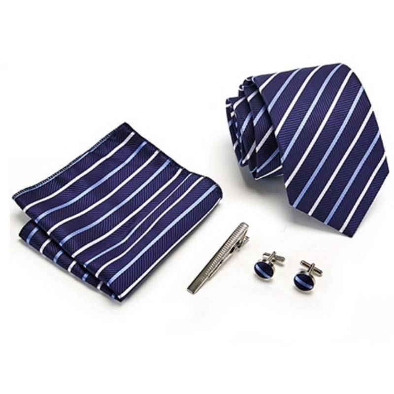 Cravatta Blu Navy Abito Nero
